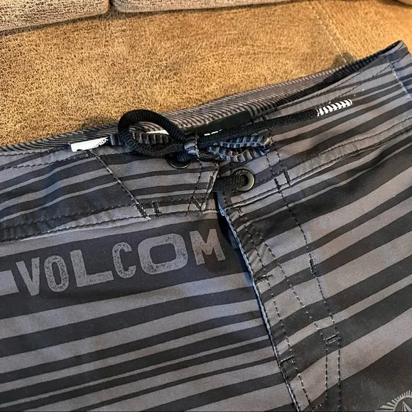 Big Boys Lot of Gap/Volcom/Place Shorts - Picture 7 of 13